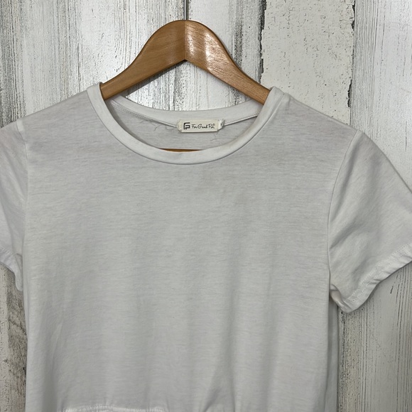 - #O24 petite large white short sleeve ruffle top size S FOR G AND PL - Picture 2 of 5